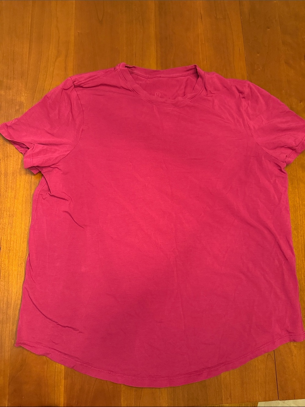 Lululemon Short Sleeve Tee in Raspberry